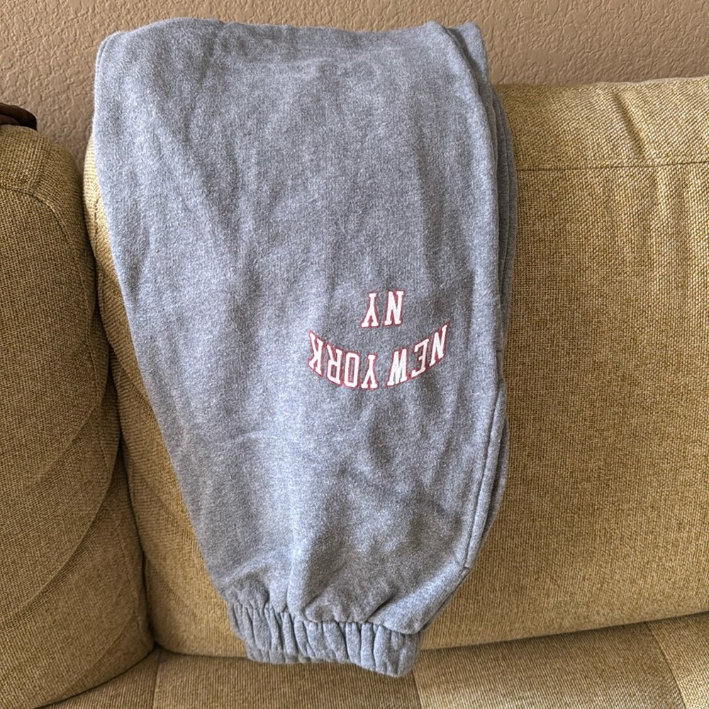 Brandy Melville .. one size… daughter only wore it 3 times at the most.